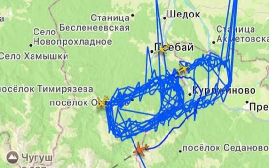Самолеты ожидают посадки в СочиПодписаться | Прислать новост…