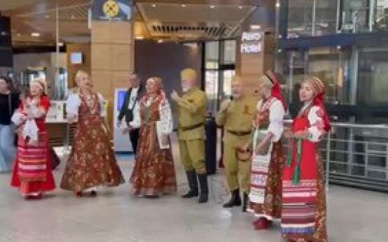 Концерт военных песен в преддверии 80-летия Дня Победы проше…