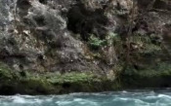 Ледяная вода горной реки однозначно зарядит энергией Подписа…